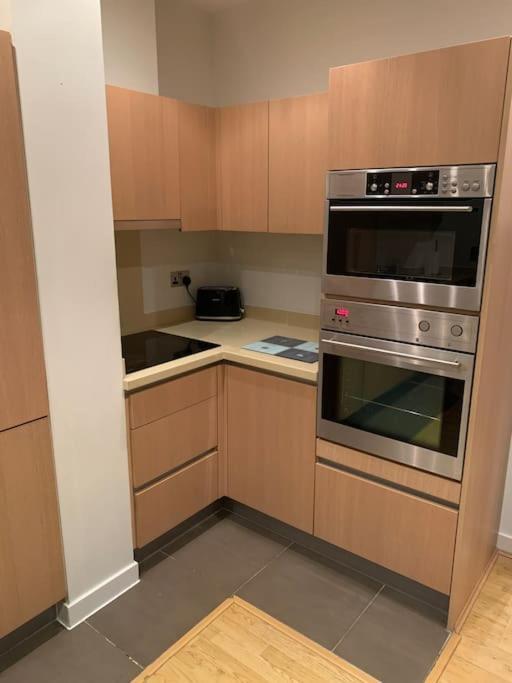 Stunning 2 Bed Flat! Centrally Located In London, Uk! Exterior foto