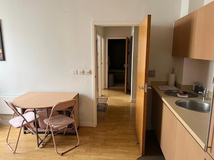 Stunning 2 Bed Flat! Centrally Located In London, Uk! Exterior foto