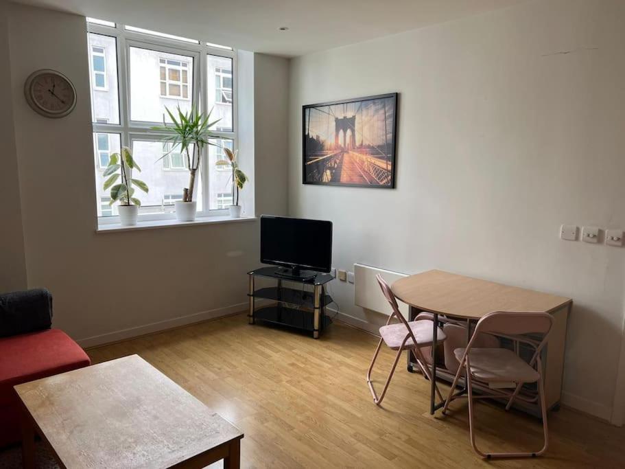 Stunning 2 Bed Flat! Centrally Located In London, Uk! Exterior foto
